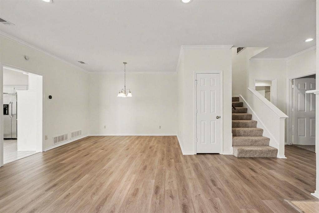 5825 Preston Valley Drive, Dallas, TX 75240 5825 Preston Valley Drive, Dallas, TX 75240
