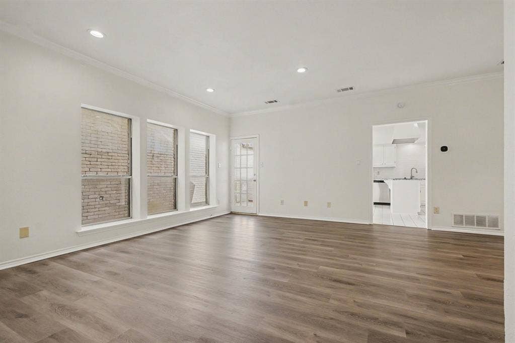 5825 Preston Valley Drive, Dallas, TX 75240 5825 Preston Valley Drive, Dallas, TX 75240
