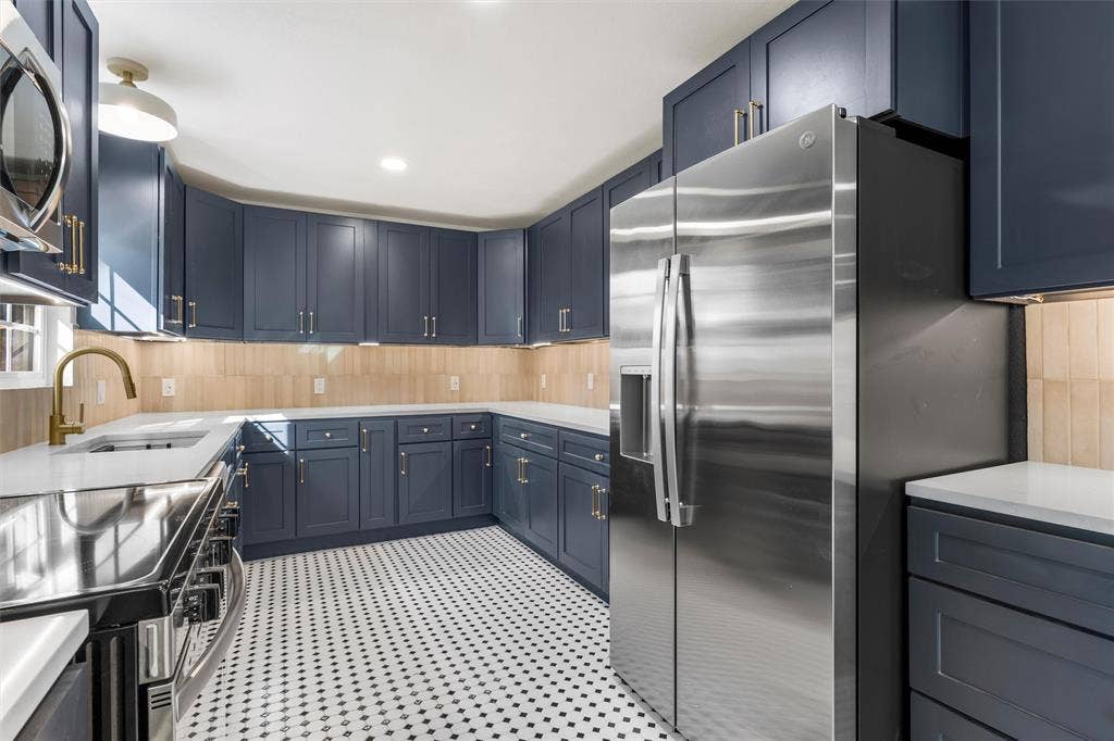 4000 Cobbs Drive, Waco, TX 76708 4000 Cobbs Drive, Waco, TX 76708