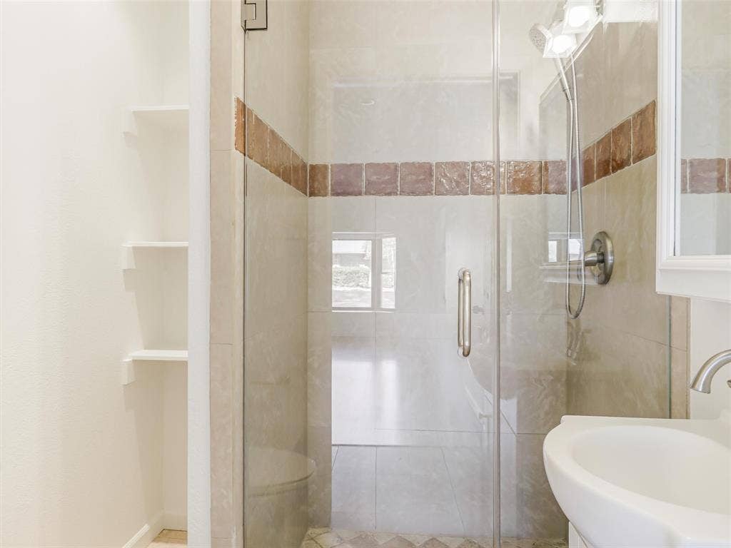 4026 Beechwood Lane, Dallas, TX 75220 4026 Beechwood Lane, Dallas, TX 75220