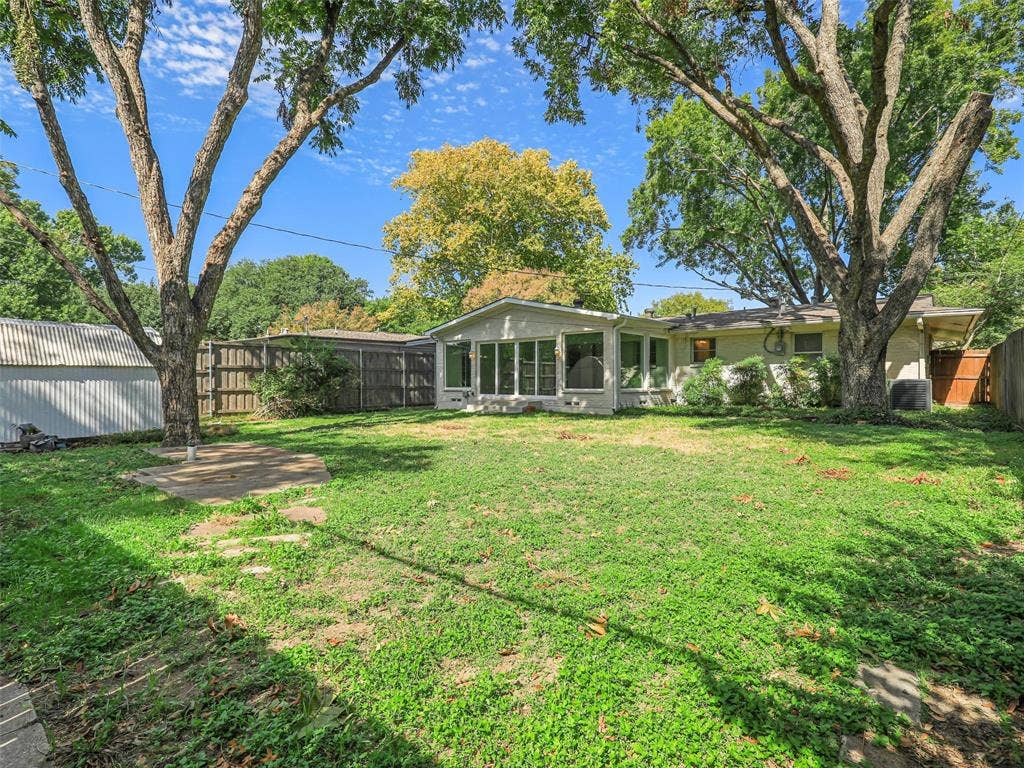 4026 Beechwood Lane, Dallas, TX 75220 4026 Beechwood Lane, Dallas, TX 75220