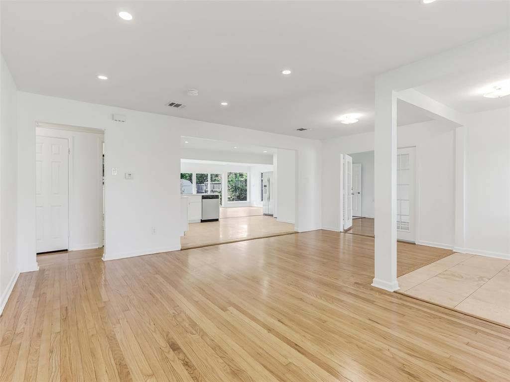 4026 Beechwood Lane, Dallas, TX 75220 4026 Beechwood Lane, Dallas, TX 75220