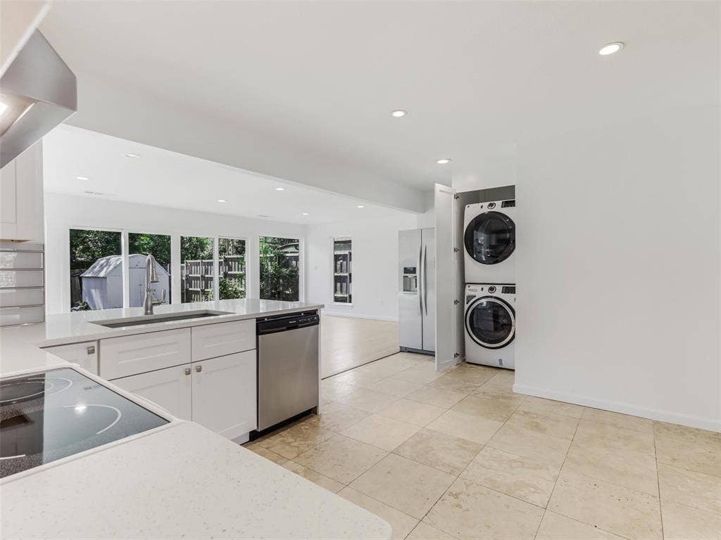 4026 Beechwood Lane, Dallas, TX 75220 4026 Beechwood Lane, Dallas, TX 75220