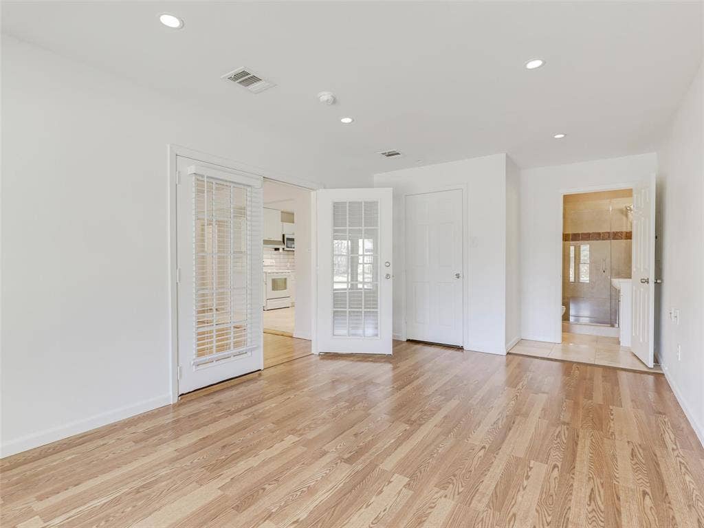 4026 Beechwood Lane, Dallas, TX 75220 4026 Beechwood Lane, Dallas, TX 75220