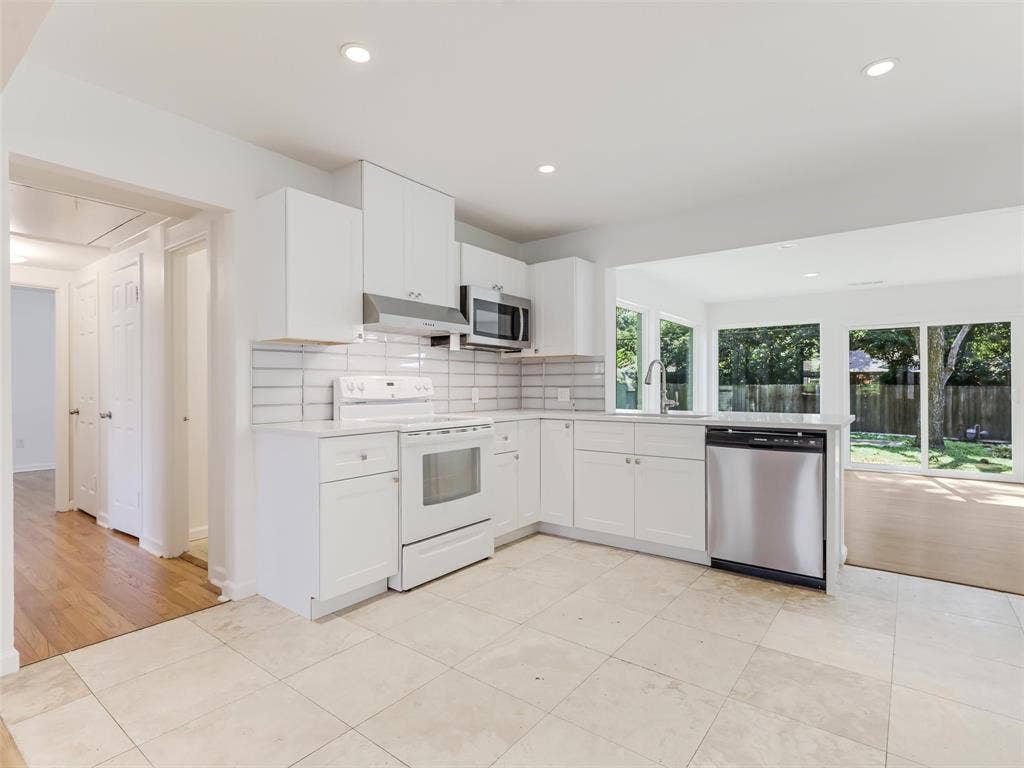 4026 Beechwood Lane, Dallas, TX 75220 4026 Beechwood Lane, Dallas, TX 75220
