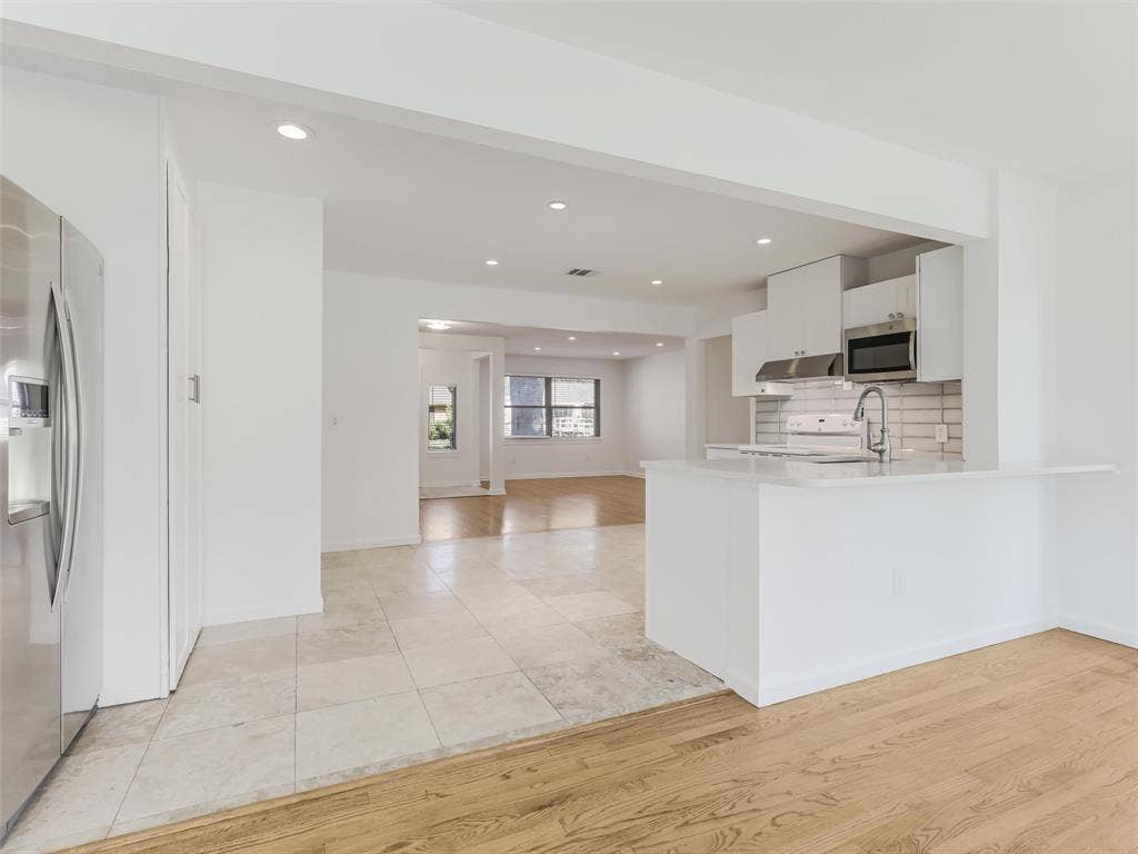 4026 Beechwood Lane, Dallas, TX 75220 4026 Beechwood Lane, Dallas, TX 75220