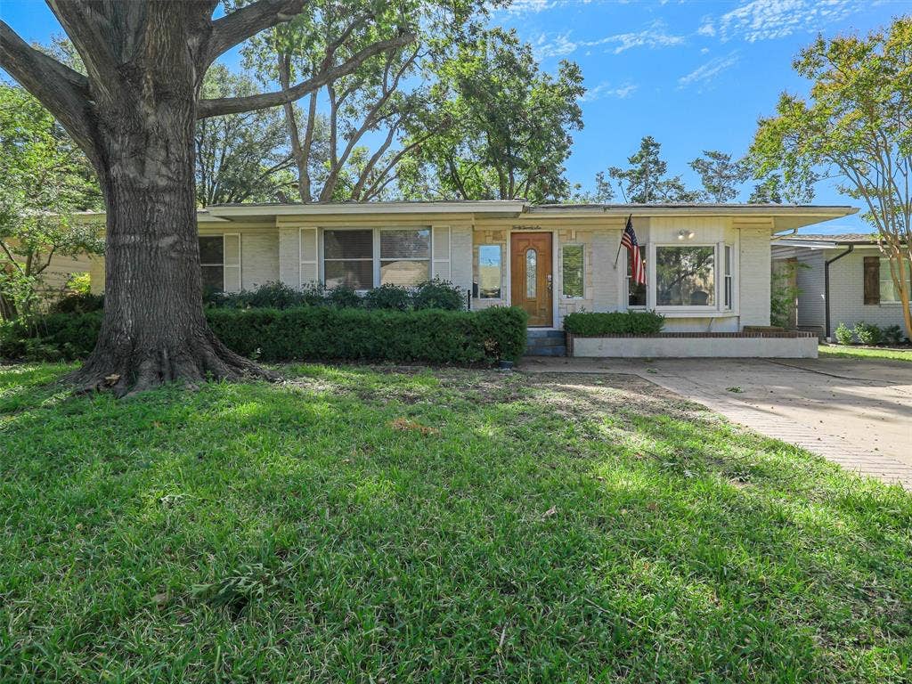 4026 Beechwood Lane, Dallas, TX 75220 4026 Beechwood Lane, Dallas, TX 75220