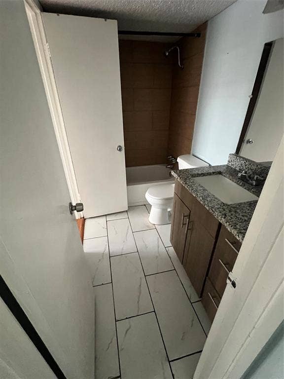 919 S Weatherred Drive, #204B, Richardson, TX 75080
