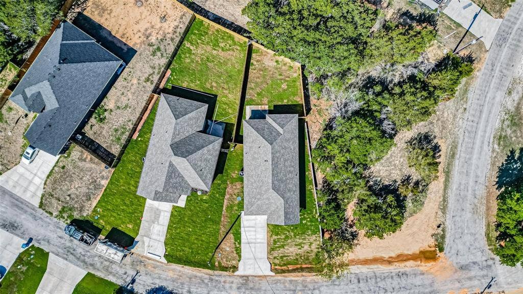 2510 Smokerise Trail, Granbury, TX 76048 2510 Smokerise Trail, Granbury, TX 76048