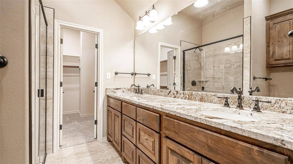 2510 Smokerise Trail, Granbury, TX 76048 2510 Smokerise Trail, Granbury, TX 76048