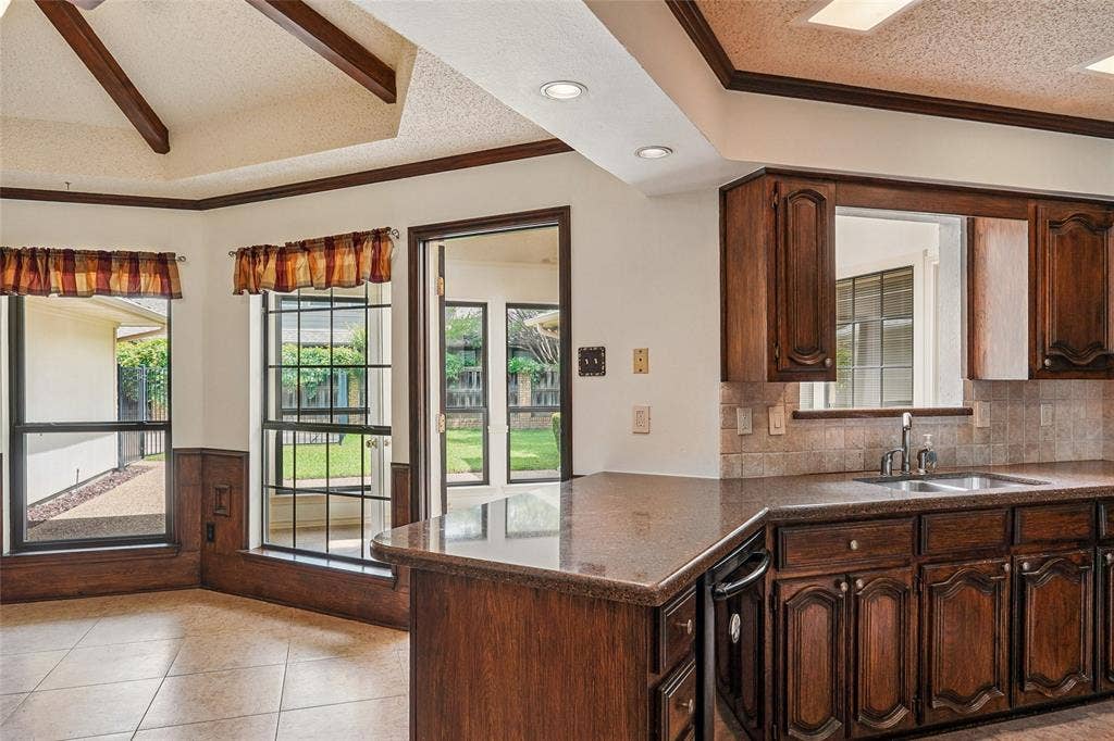 3201 Greenleaf Court, Garland, TX 75044 3201 Greenleaf Court, Garland, TX 75044