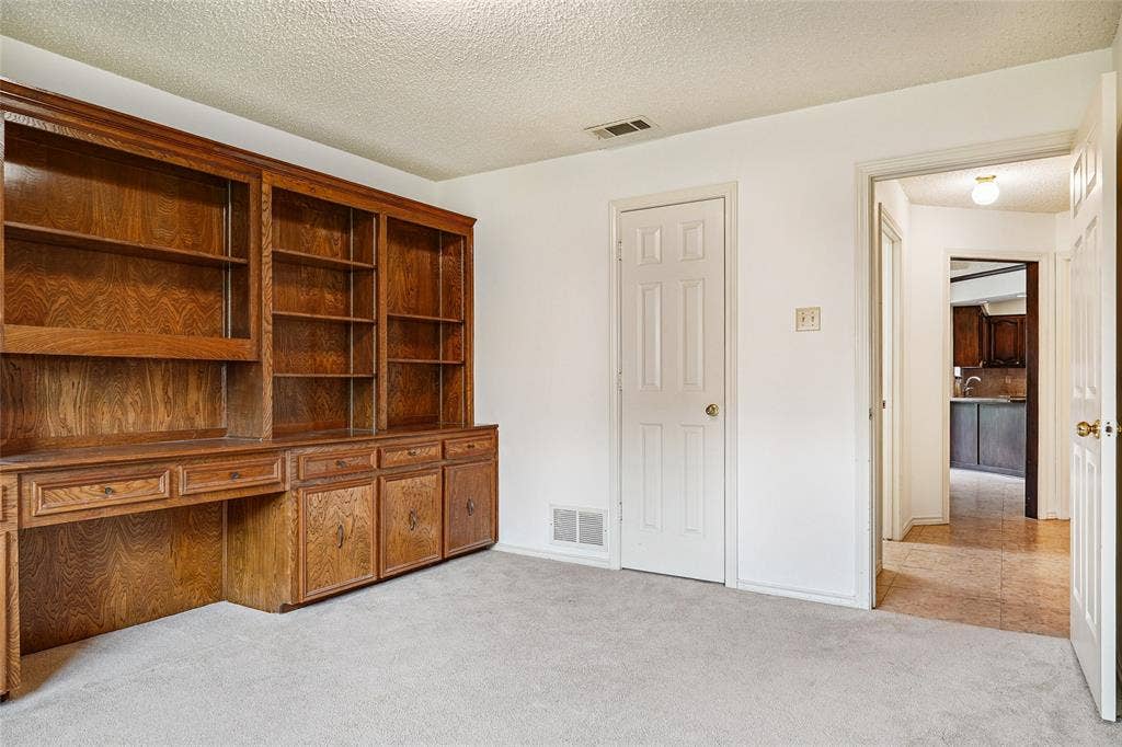 3201 Greenleaf Court, Garland, TX 75044 3201 Greenleaf Court, Garland, TX 75044