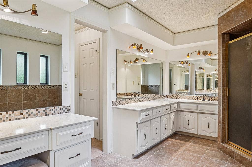 3201 Greenleaf Court, Garland, TX 75044 3201 Greenleaf Court, Garland, TX 75044