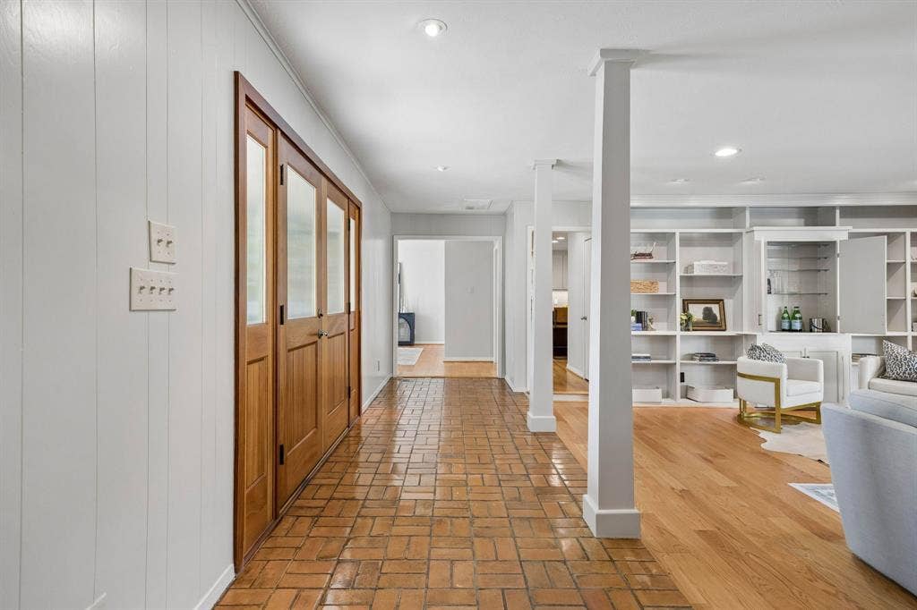 10115 Chesterton Drive, Dallas, TX 75238 10115 Chesterton Drive, Dallas, TX 75238