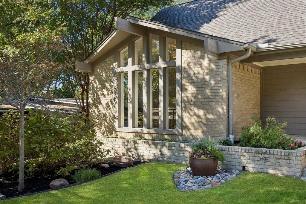 10115 Chesterton Drive, Dallas, TX 75238 10115 Chesterton Drive, Dallas, TX 75238