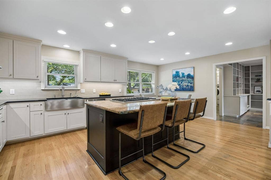 10115 Chesterton Drive, Dallas, TX 75238 10115 Chesterton Drive, Dallas, TX 75238