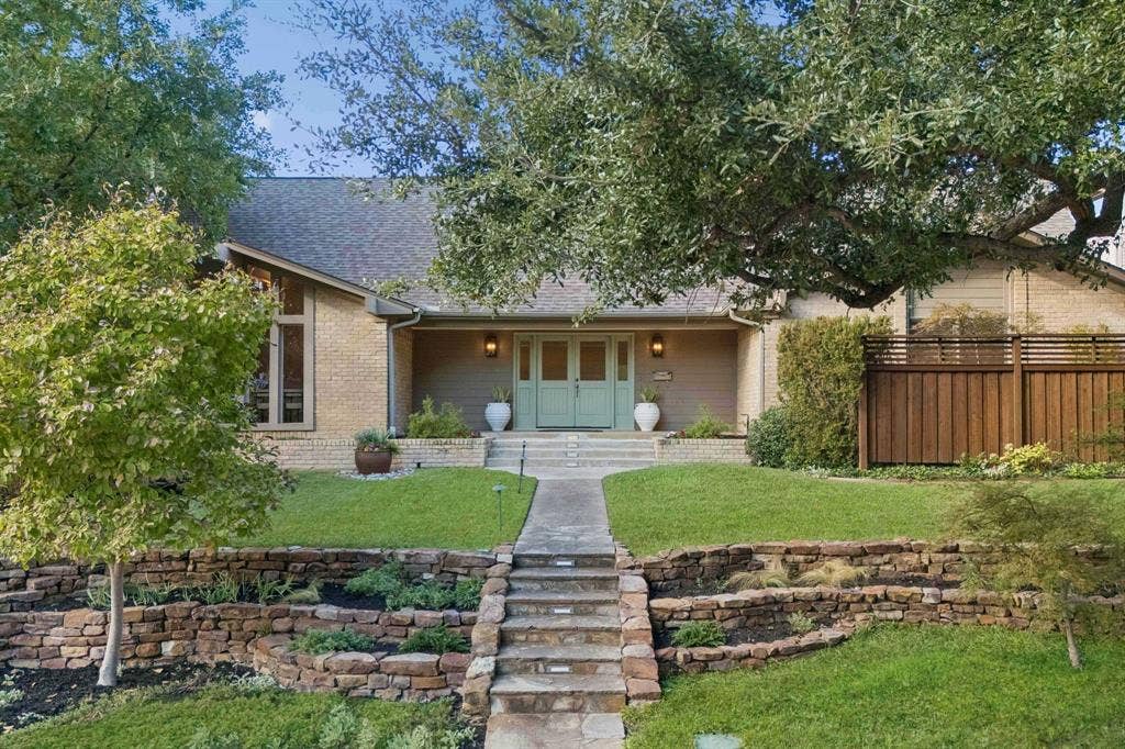 10115 Chesterton Drive, Dallas, TX 75238 10115 Chesterton Drive, Dallas, TX 75238