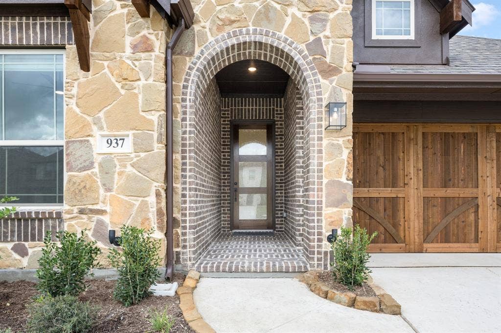 937 Cardinal Drive, Midlothian, TX 76065 937 Cardinal Drive, Midlothian, TX 76065