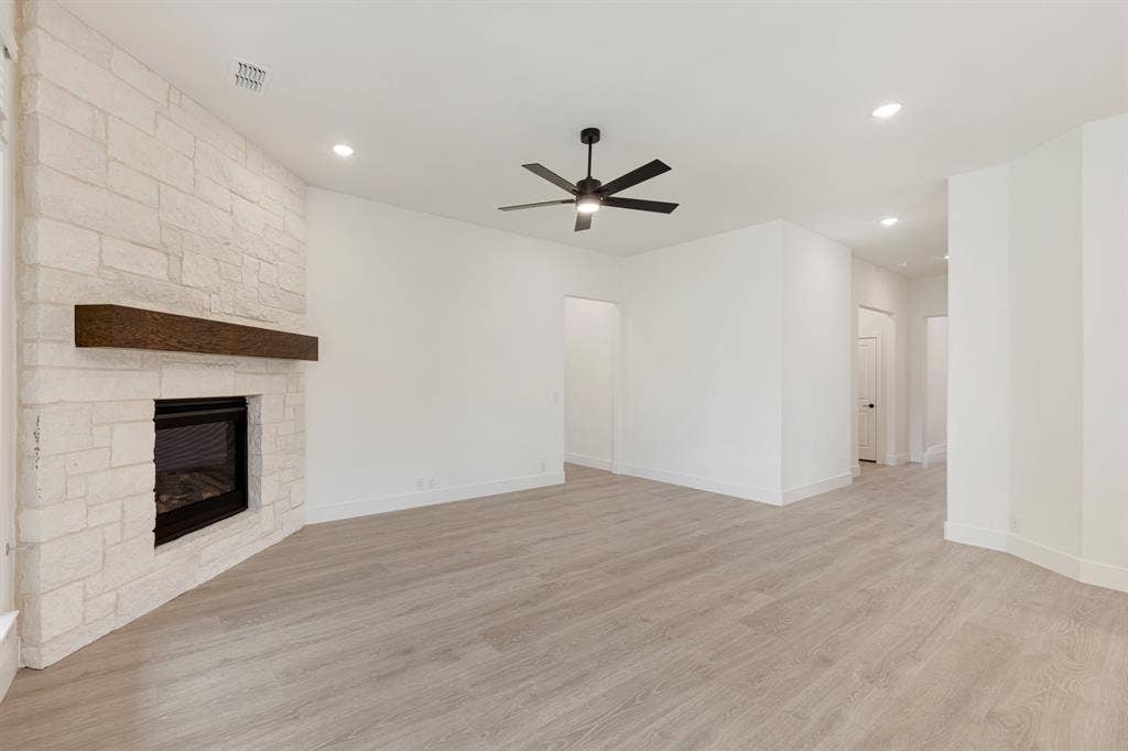 937 Cardinal Drive, Midlothian, TX 76065 937 Cardinal Drive, Midlothian, TX 76065