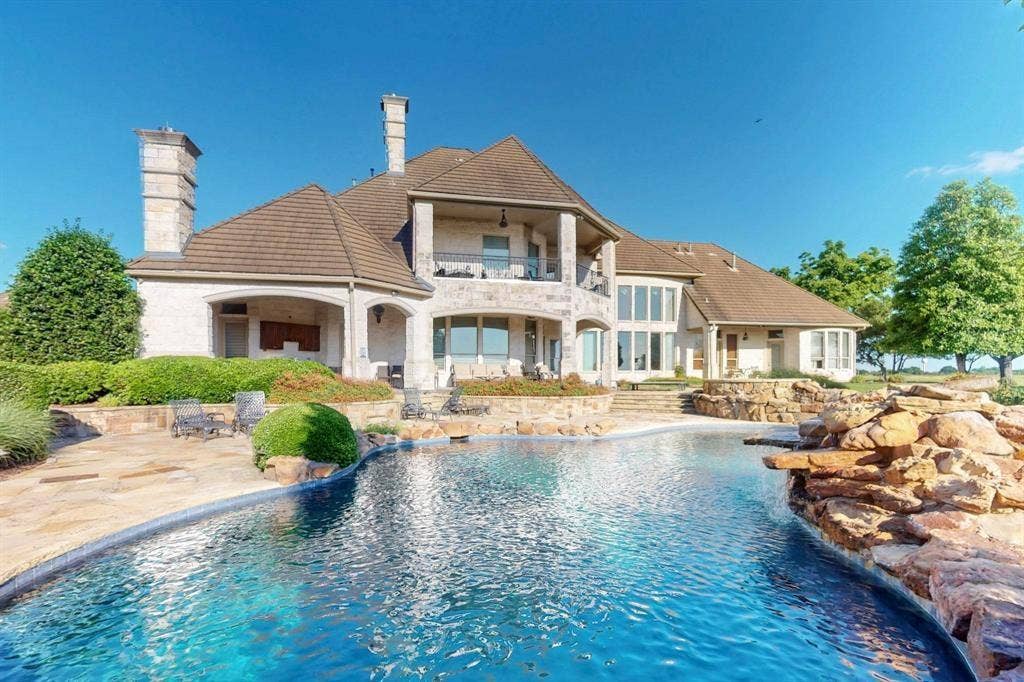 12425 Fm 740, Forney, TX 75126 Welcome to Stunning Luxury Estate approx 1.5 miles off I20 in Forney Texas