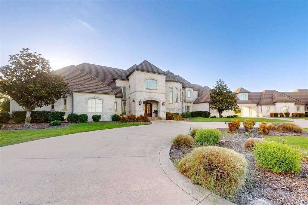 12425 Fm 740, Forney, TX 75126 40 concurrent areas also available for sale