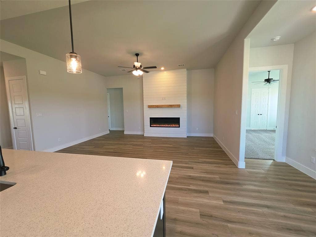 6840 Hayes Road, Midlothian, TX 76065