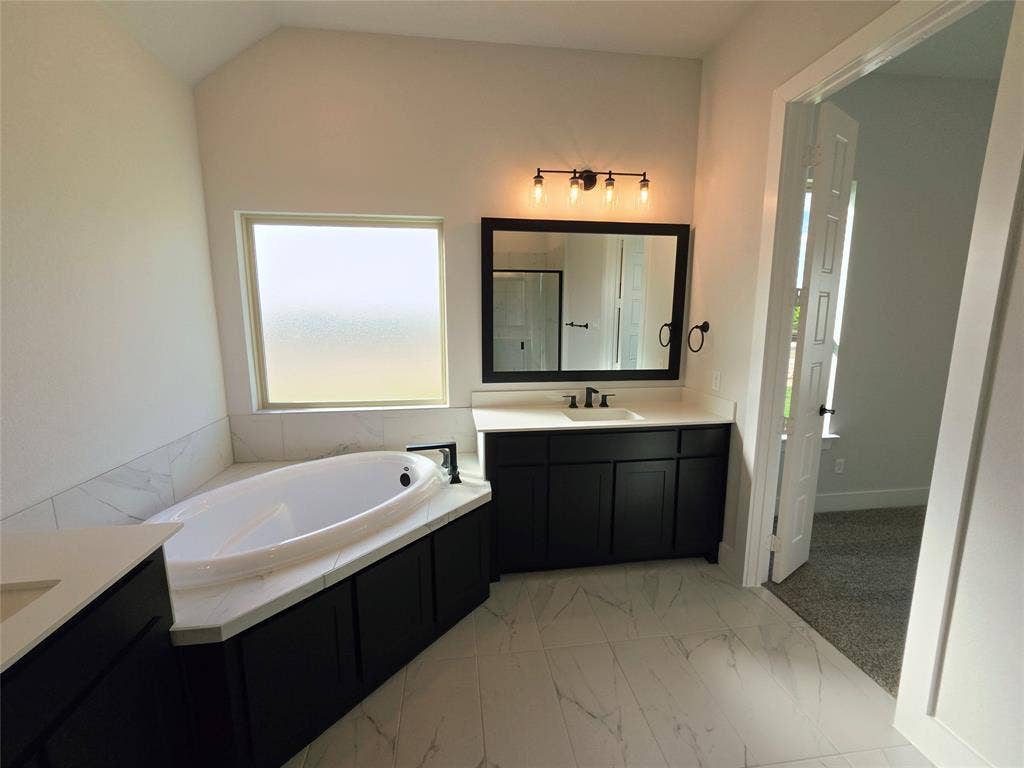 6840 Hayes Road, Midlothian, TX 76065