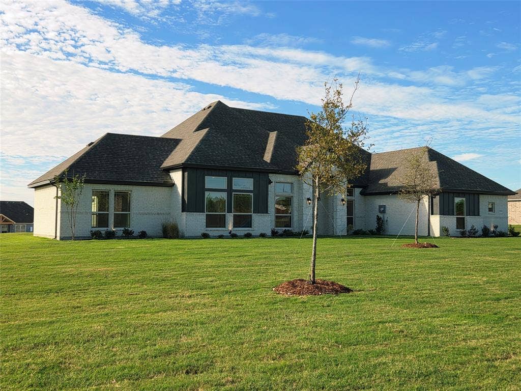 6850 Hayes Road, Midlothian, TX 76065 6850 Hayes Road, Midlothian, TX 76065