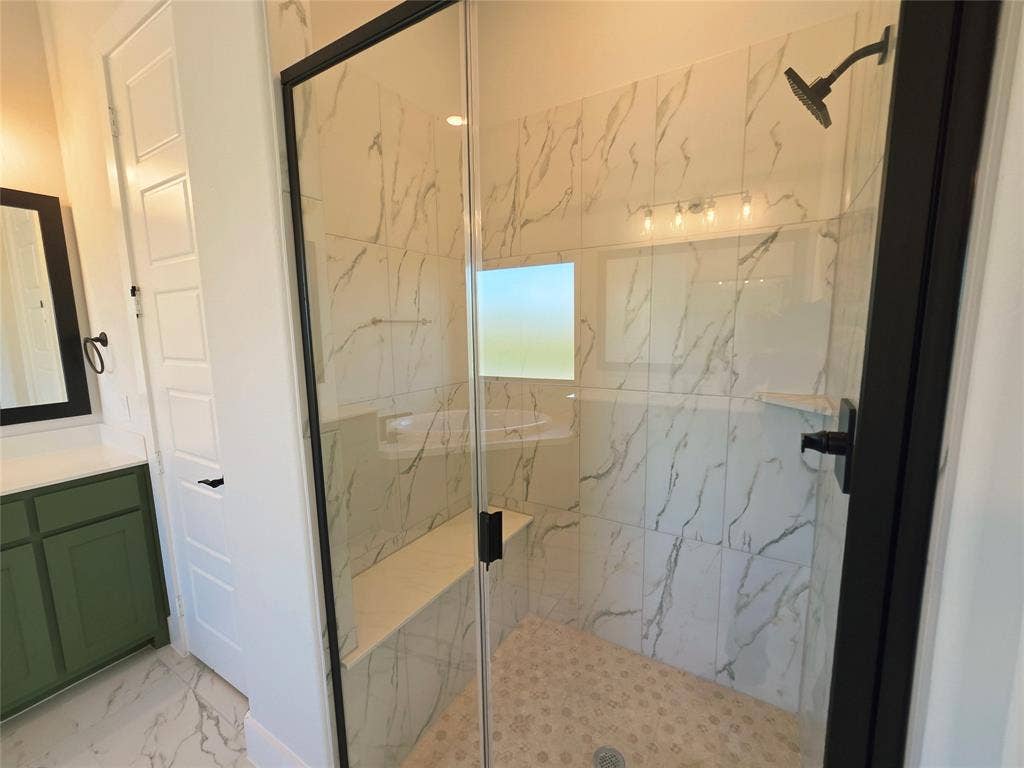 6850 Hayes Road, Midlothian, TX 76065 6850 Hayes Road, Midlothian, TX 76065