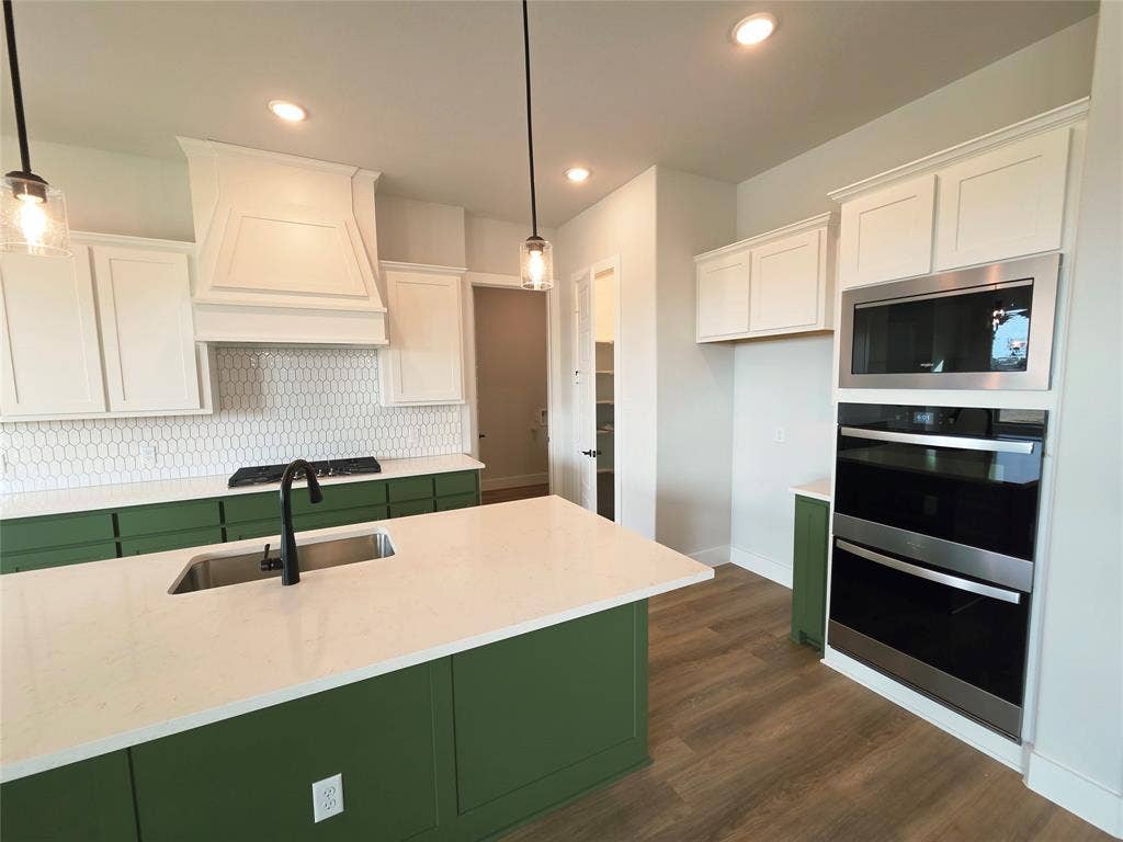 6850 Hayes Road, Midlothian, TX 76065 6850 Hayes Road, Midlothian, TX 76065