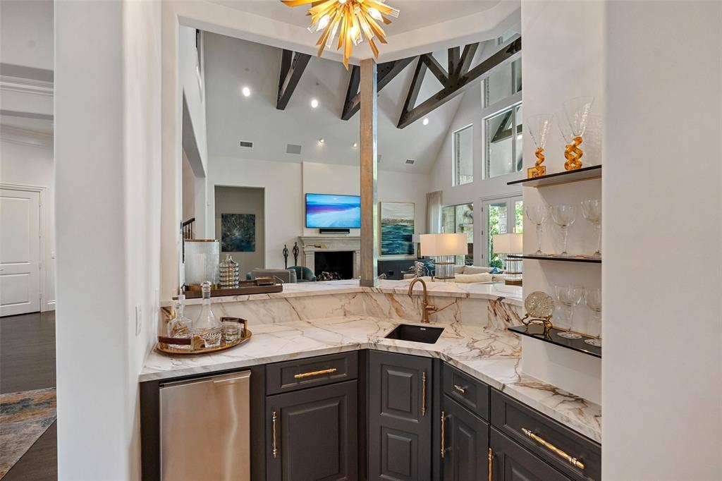 7009 Stone Meadow Drive, Dallas, TX 75230