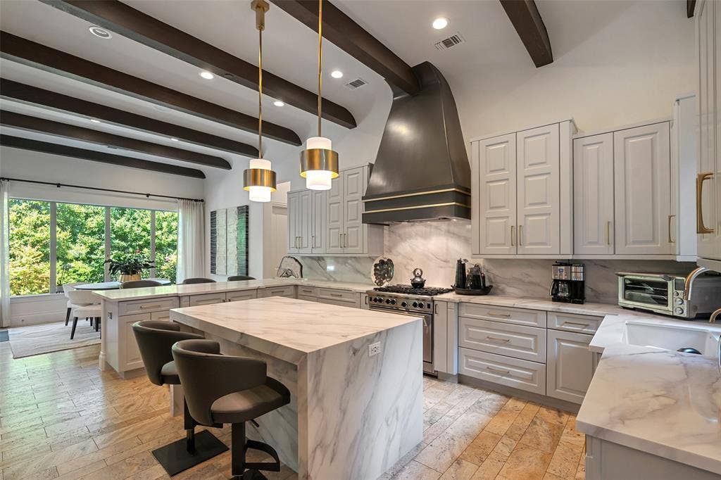 7009 Stone Meadow Drive, Dallas, TX 75230