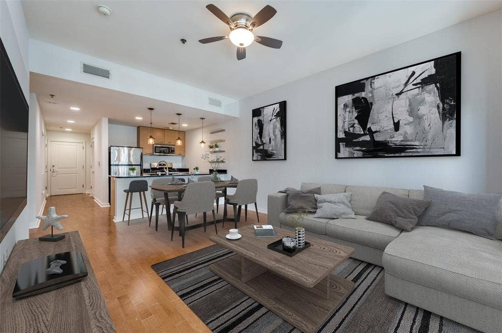 1200 Main Street, #1908, Dallas, TX 75202 Living Room - Virtually Staged