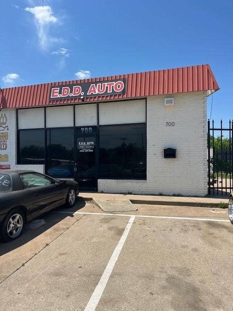 Property photo for 700 S Cherry Lane, White Settlement, TX