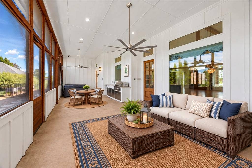 18076 Country Club Drive, Kemp, TX 75143 Sun Room-Virtually Staged