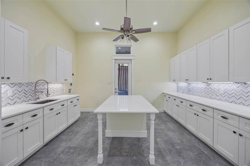 18076 Country Club Drive, Kemp, TX 75143 18076 Country Club Drive, Kemp, TX 75143