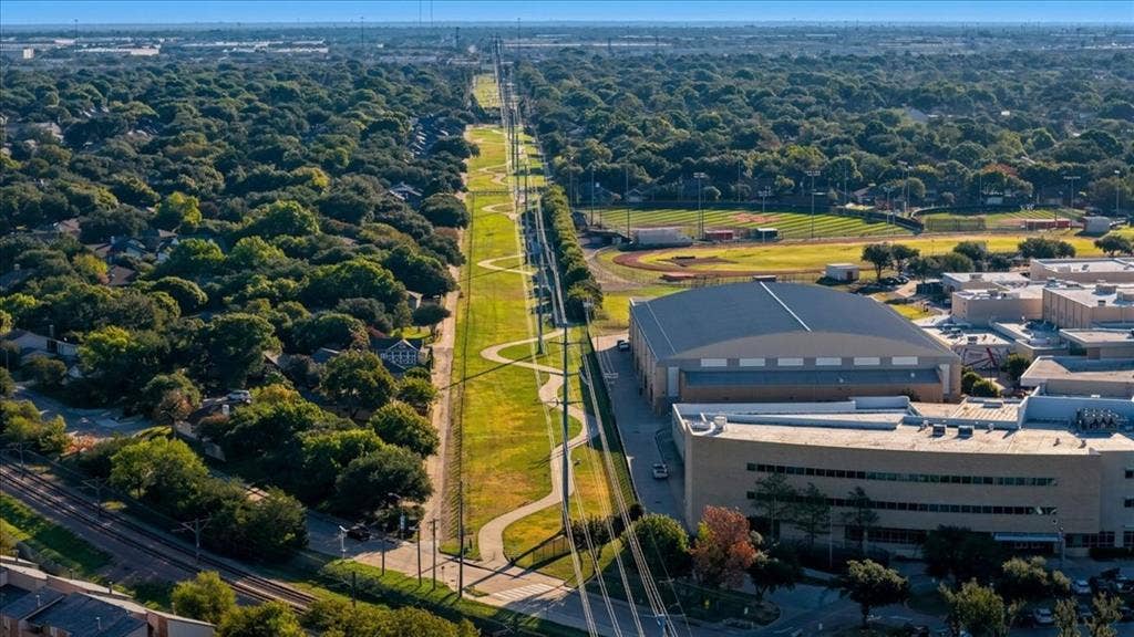 7738 Lemmonwood Drive, Dallas, TX 75231 7738 Lemmonwood Drive, Dallas, TX 75231