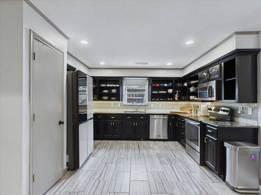 7738 Lemmonwood Drive, Dallas, TX 75231 7738 Lemmonwood Drive, Dallas, TX 75231