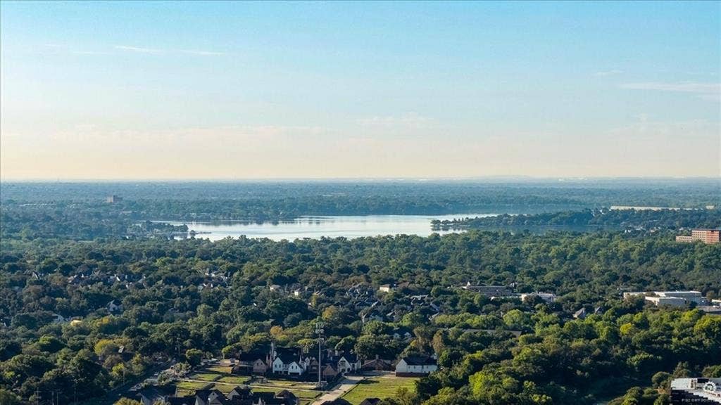 7738 Lemmonwood Drive, Dallas, TX 75231 7738 Lemmonwood Drive, Dallas, TX 75231