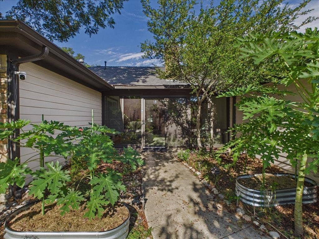 7738 Lemmonwood Drive, Dallas, TX 75231 7738 Lemmonwood Drive, Dallas, TX 75231