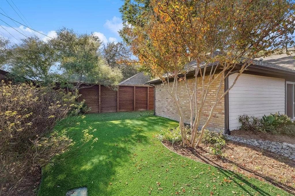 7738 Lemmonwood Drive, Dallas, TX 75231 7738 Lemmonwood Drive, Dallas, TX 75231
