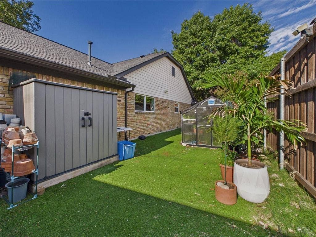 7738 Lemmonwood Drive, Dallas, TX 75231 7738 Lemmonwood Drive, Dallas, TX 75231