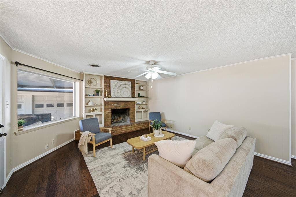 9216 Sorrento Street, Dallas, TX 75228 9216 Sorrento Street, Dallas, TX 75228