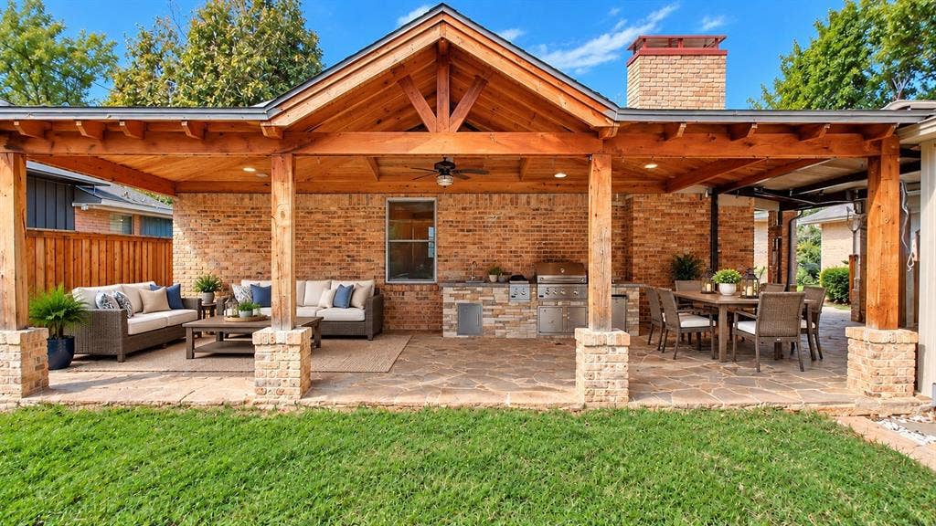 9216 Sorrento Street, Dallas, TX 75228 Virtually staged