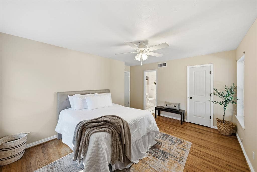 9216 Sorrento Street, Dallas, TX 75228 9216 Sorrento Street, Dallas, TX 75228