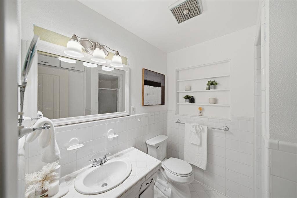 9216 Sorrento Street, Dallas, TX 75228 9216 Sorrento Street, Dallas, TX 75228