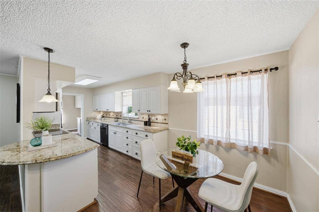 9216 Sorrento Street, Dallas, TX 75228 9216 Sorrento Street, Dallas, TX 75228