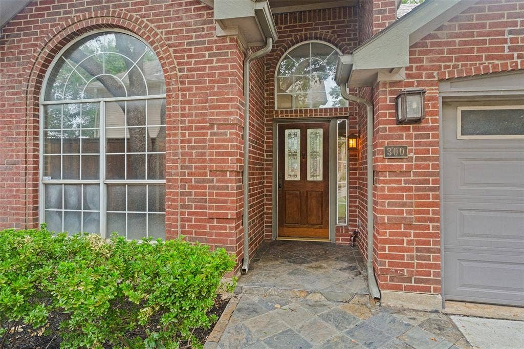 300 Black Rock Court, Irving, TX 75063