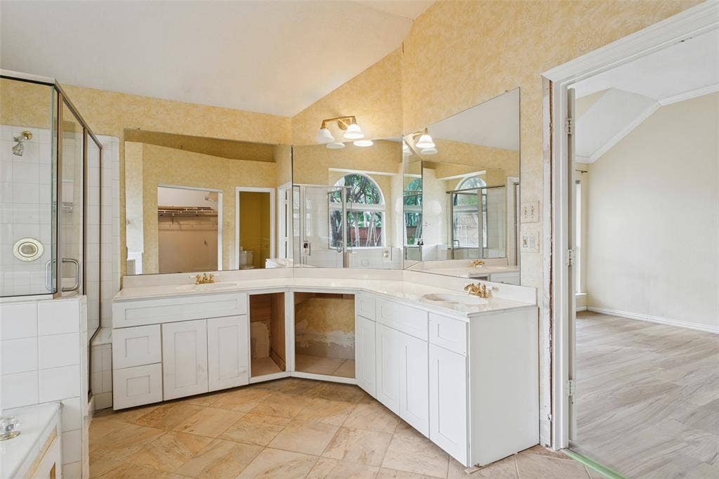 300 Black Rock Court, Irving, TX 75063
