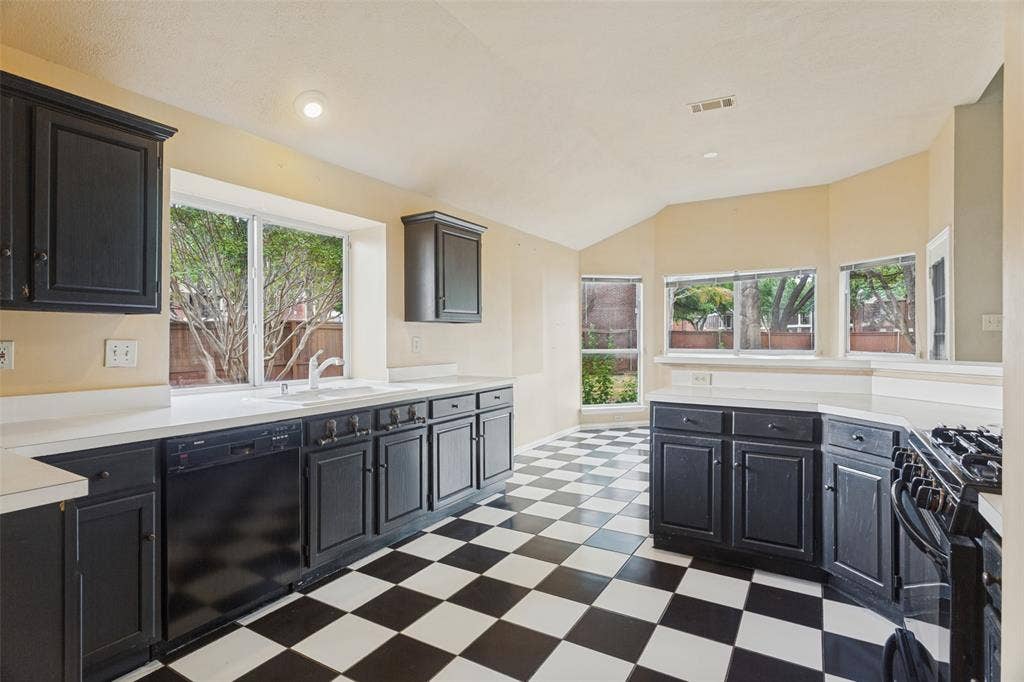 300 Black Rock Court, Irving, TX 75063